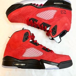 Air Jordan 5 “raging bull”
